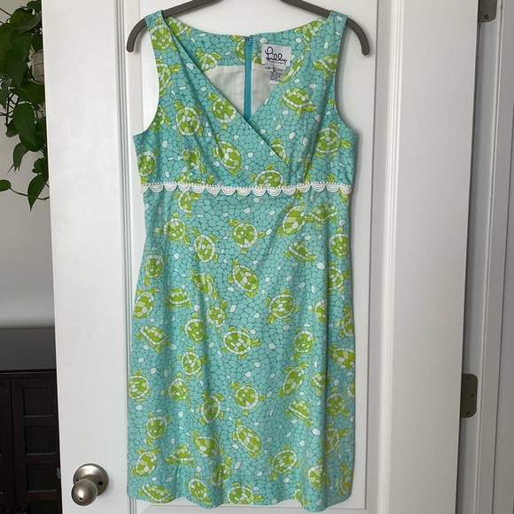 Lilly Pulitzer Dresses & Skirts - LILLY PULITZER cotton turtle vintage sleeveless dress
